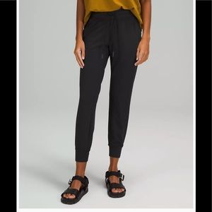 Lululemon Ready To Rulu 7/8 Black Jogger - size 12